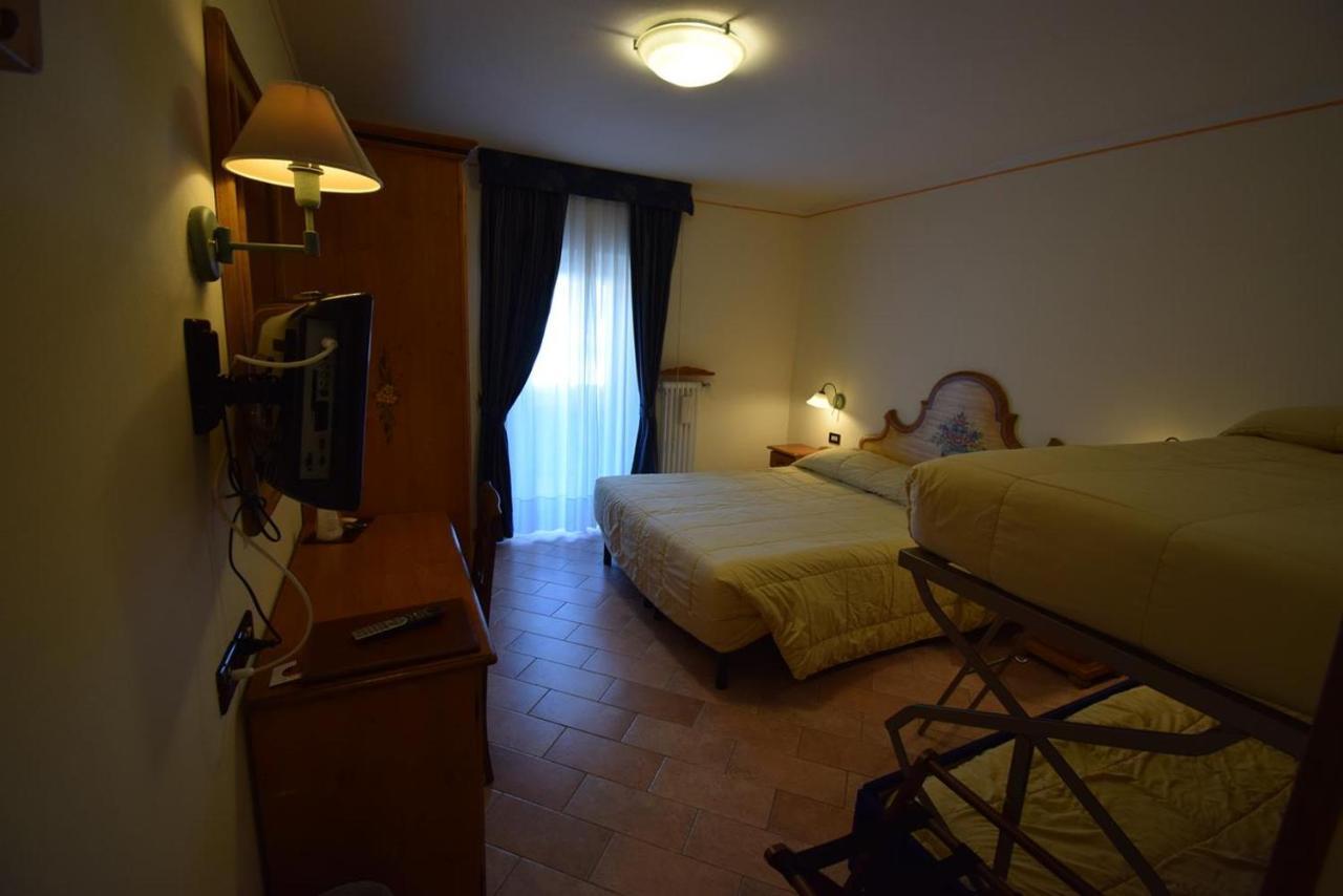 Park Hotel Mater Dei Pozza di Fassa Exterior photo